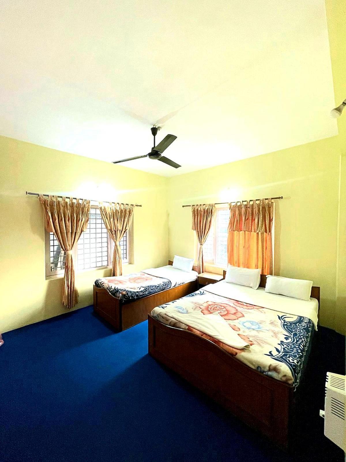 Hotel Village Inn Pokhara Room photo