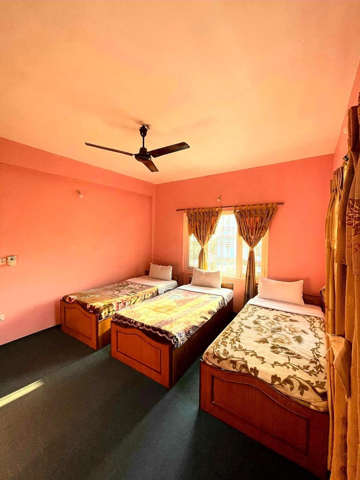 Hotel Village Inn Pokhara Room photo